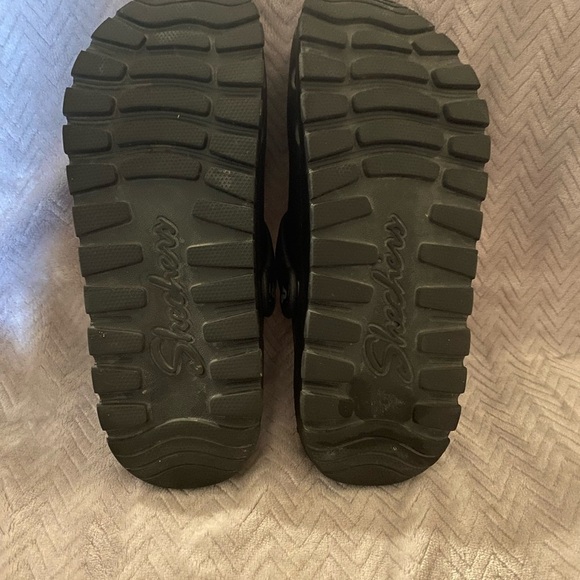 Skechers Black Slip-On Clogs - Picture 5 of 5